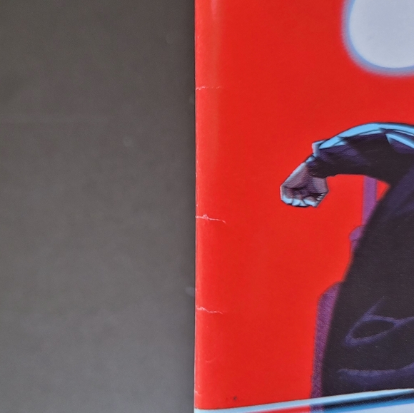 Static: Season One #4 - Picture 4 of 8